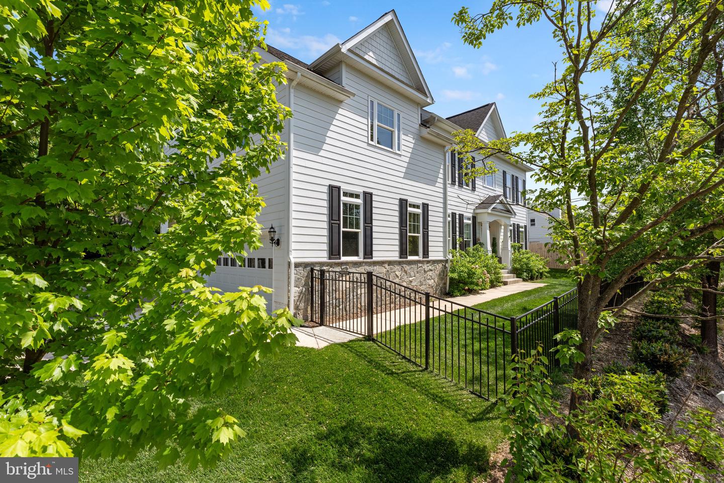 4950 34TH ST N, ARLINGTON, Virginia 22207, 5 Bedrooms Bedrooms, ,4 BathroomsBathrooms,Residential,For sale,4950 34TH ST N,VAAR2055420 MLS # VAAR2055420