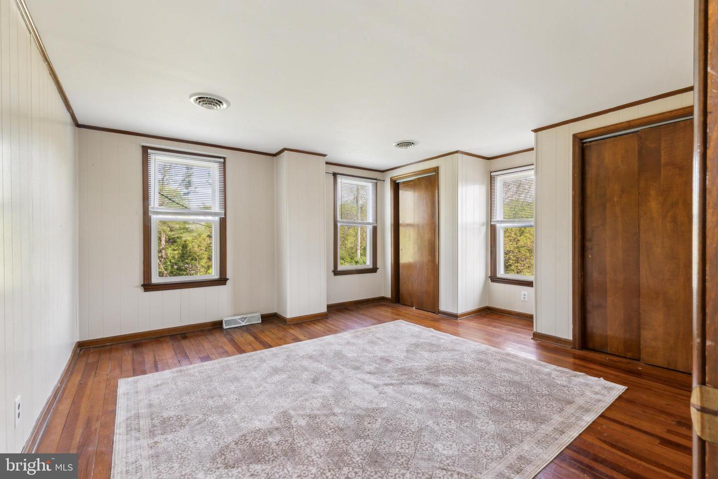 1095 SENSENY RD, BERRYVILLE, Virginia 22611, 3 Bedrooms Bedrooms, ,1 BathroomBathrooms,Residential,For sale,1095 SENSENY RD,VACL2003570 MLS # VACL2003570