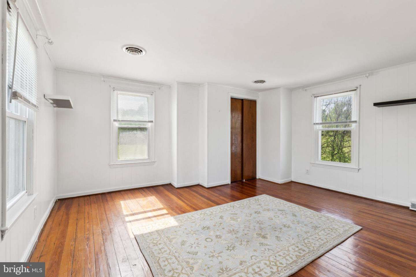 1095 SENSENY RD, BERRYVILLE, Virginia 22611, 3 Bedrooms Bedrooms, ,1 BathroomBathrooms,Residential,For sale,1095 SENSENY RD,VACL2003570 MLS # VACL2003570