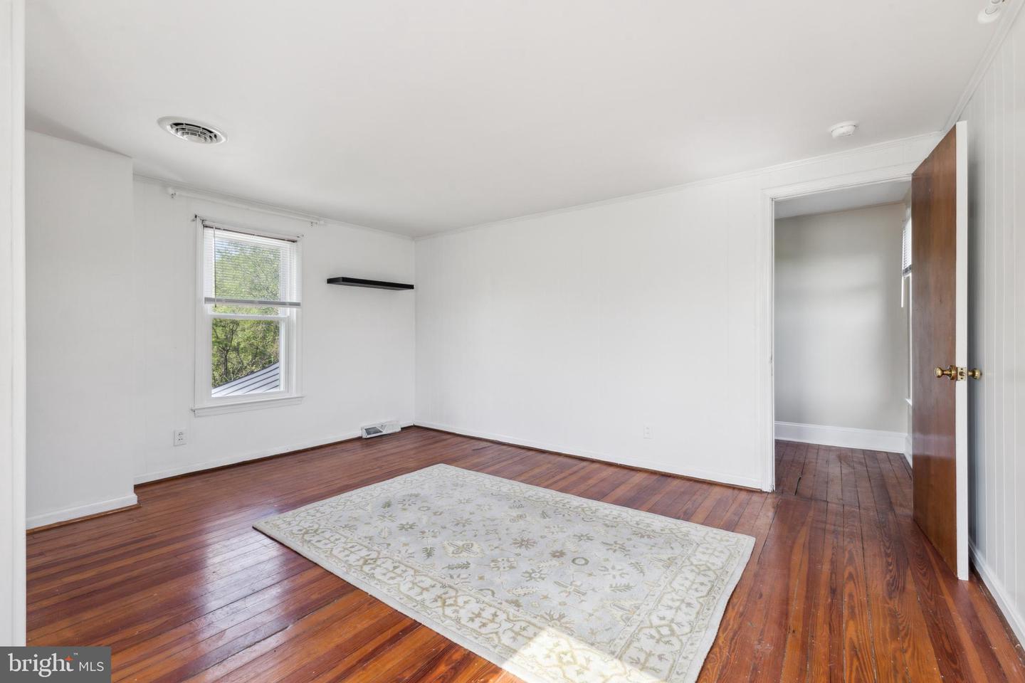 1095 SENSENY RD, BERRYVILLE, Virginia 22611, 3 Bedrooms Bedrooms, ,1 BathroomBathrooms,Residential,For sale,1095 SENSENY RD,VACL2003570 MLS # VACL2003570