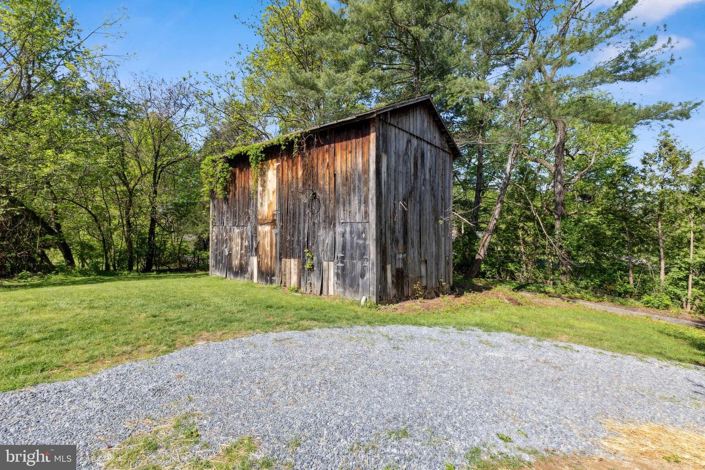 1095 SENSENY RD, BERRYVILLE, Virginia 22611, 3 Bedrooms Bedrooms, ,1 BathroomBathrooms,Residential,For sale,1095 SENSENY RD,VACL2003570 MLS # VACL2003570