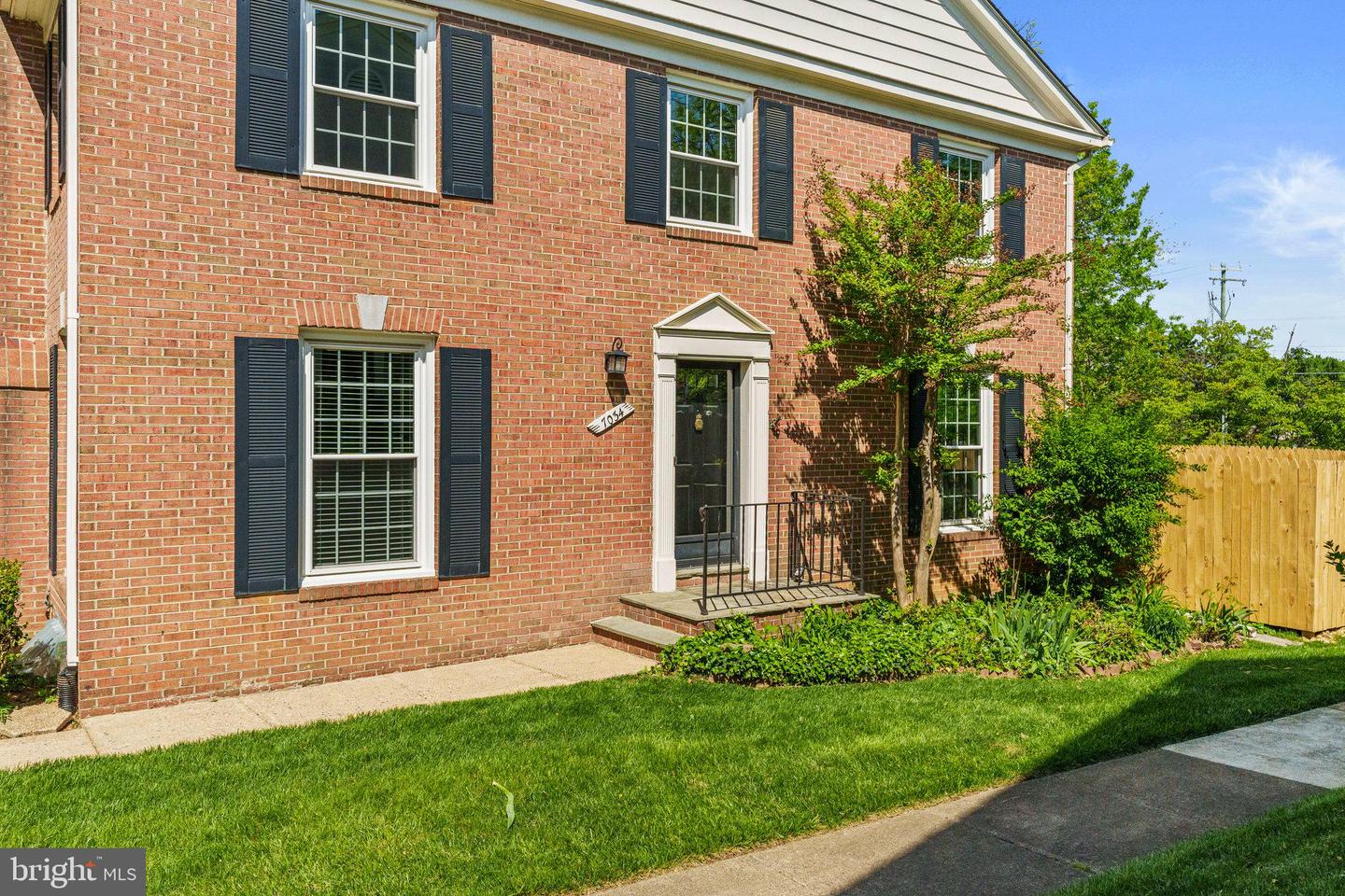 7034 BRADWOOD CT, SPRINGFIELD, Virginia 22151, 3 Bedrooms Bedrooms, ,3 BathroomsBathrooms,Residential,For sale,7034 BRADWOOD CT,VAFX2232148 MLS # VAFX2232148
