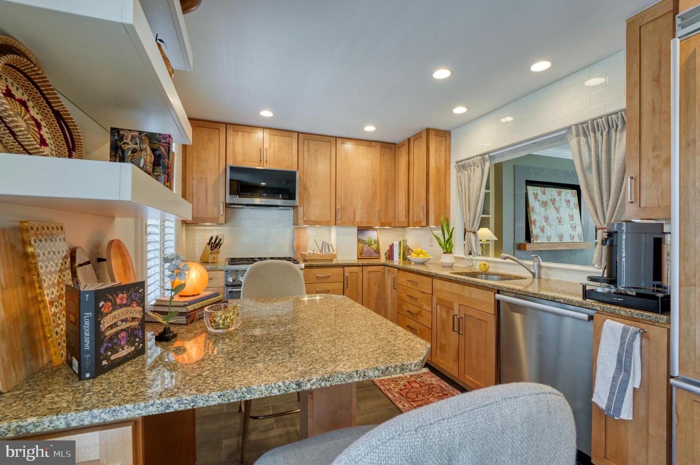 319 S UNION ST, ALEXANDRIA, Virginia 22314, 3 Bedrooms Bedrooms, ,2 BathroomsBathrooms,Residential,For sale,319 S UNION ST,VAAX2043746 MLS # VAAX2043746