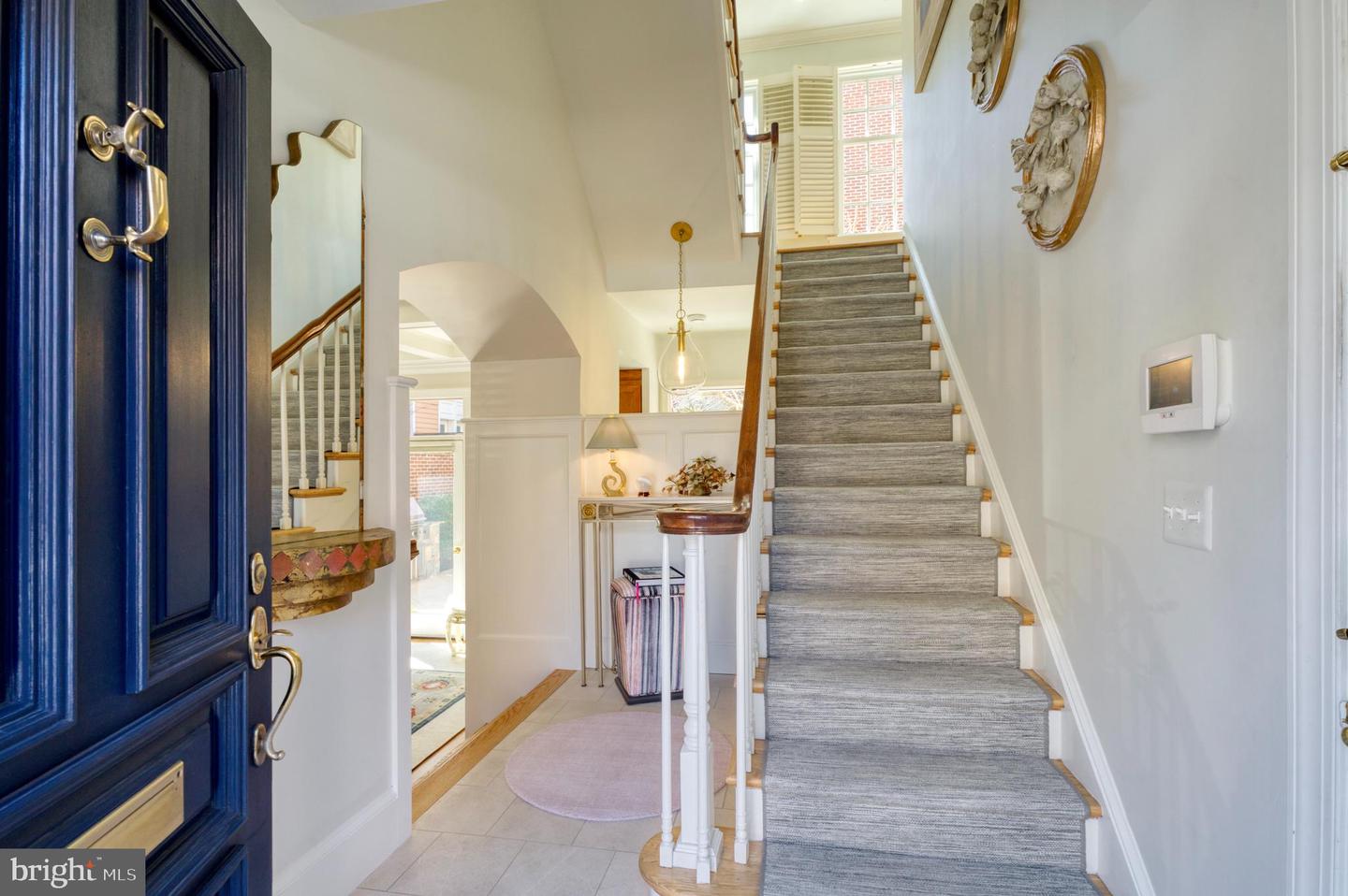 319 S UNION ST, ALEXANDRIA, Virginia 22314, 3 Bedrooms Bedrooms, ,2 BathroomsBathrooms,Residential,For sale,319 S UNION ST,VAAX2043746 MLS # VAAX2043746