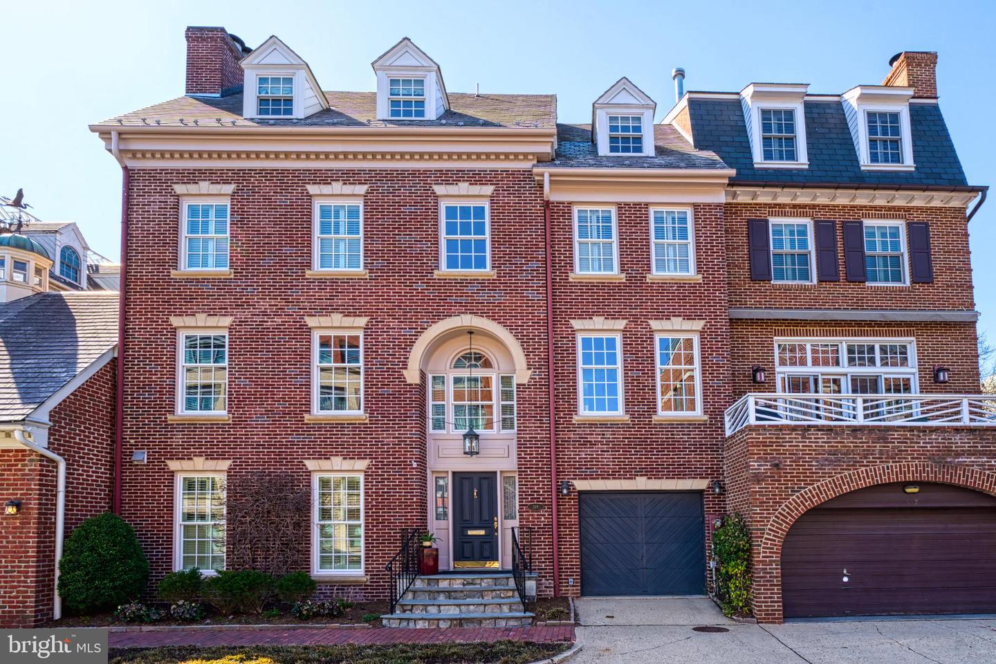 319 S UNION ST, ALEXANDRIA, Virginia 22314, 3 Bedrooms Bedrooms, ,2 BathroomsBathrooms,Residential,For sale,319 S UNION ST,VAAX2043746 MLS # VAAX2043746
