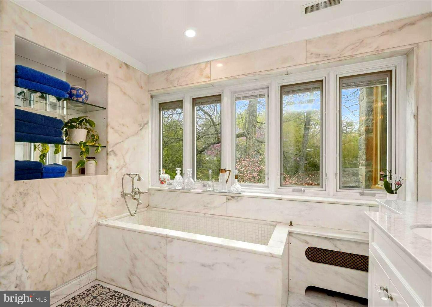 2839 CHESTERFIELD PL NW, WASHINGTON, District Of Columbia 20008, 5 Bedrooms Bedrooms, ,6 BathroomsBathrooms,Residential,For sale,2839 CHESTERFIELD PL NW,DCDC2194104 MLS # DCDC2194104