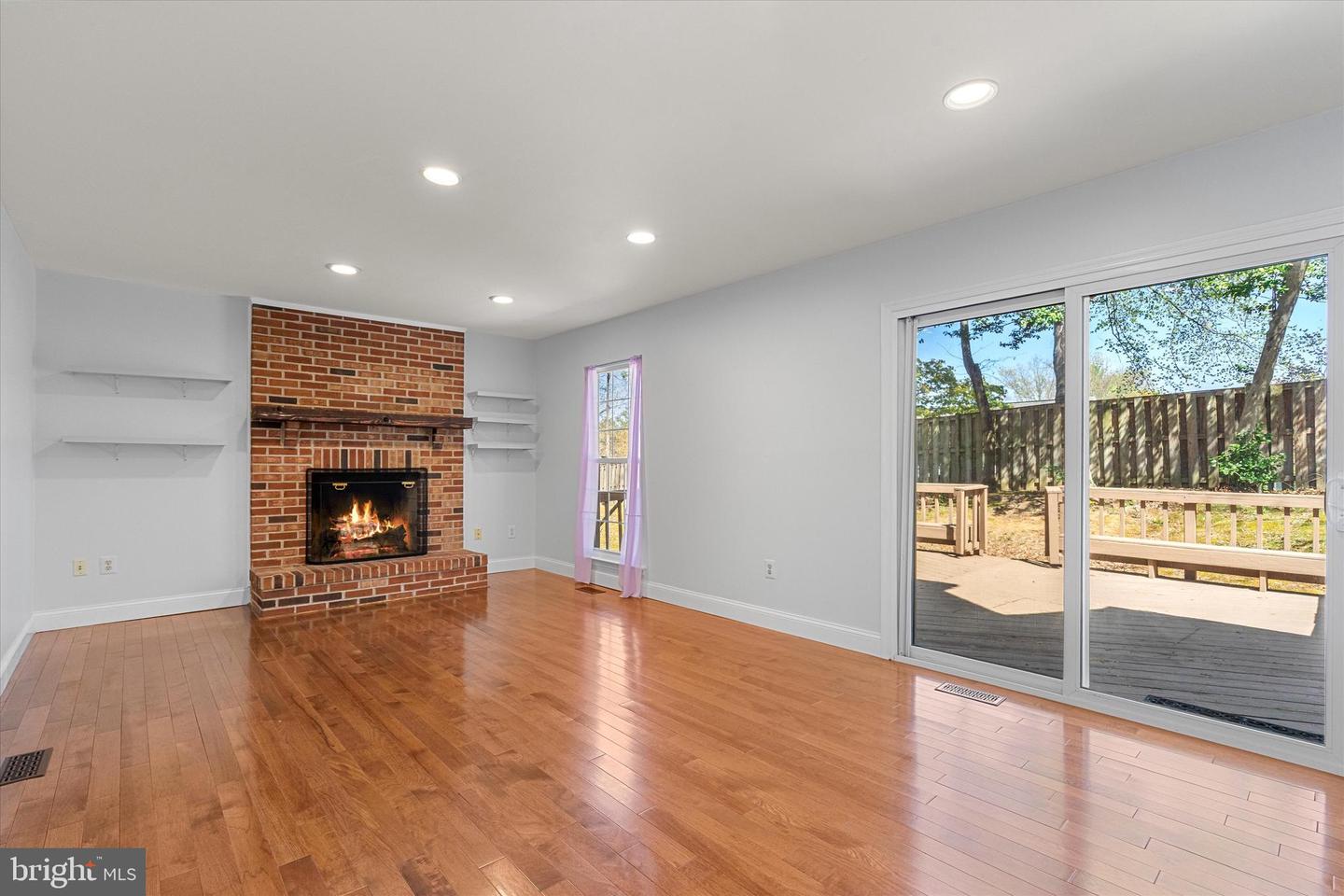 8217 BAYBERRY RIDGE RD, FAIRFAX STATION, Virginia 22039, 4 Bedrooms Bedrooms, ,3 BathroomsBathrooms,Residential,For sale,8217 BAYBERRY RIDGE RD,VAFX2233054 MLS # VAFX2233054
