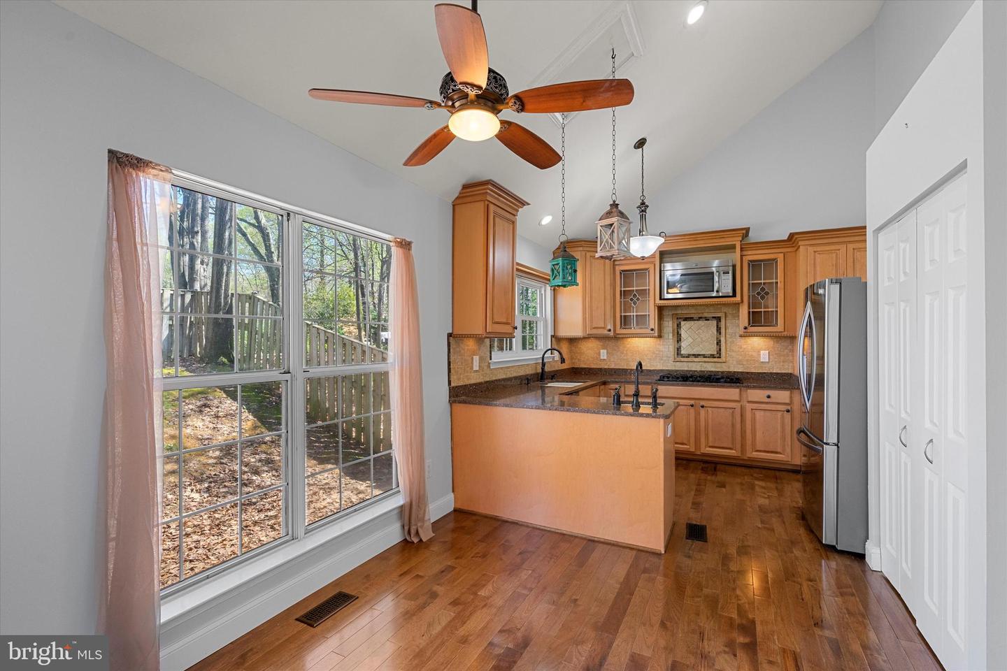 8217 BAYBERRY RIDGE RD, FAIRFAX STATION, Virginia 22039, 4 Bedrooms Bedrooms, ,3 BathroomsBathrooms,Residential,For sale,8217 BAYBERRY RIDGE RD,VAFX2233054 MLS # VAFX2233054