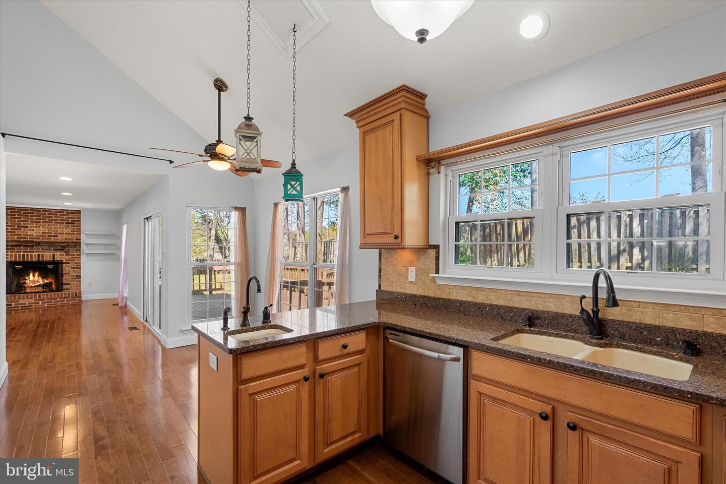 8217 BAYBERRY RIDGE RD, FAIRFAX STATION, Virginia 22039, 4 Bedrooms Bedrooms, ,3 BathroomsBathrooms,Residential,For sale,8217 BAYBERRY RIDGE RD,VAFX2233054 MLS # VAFX2233054