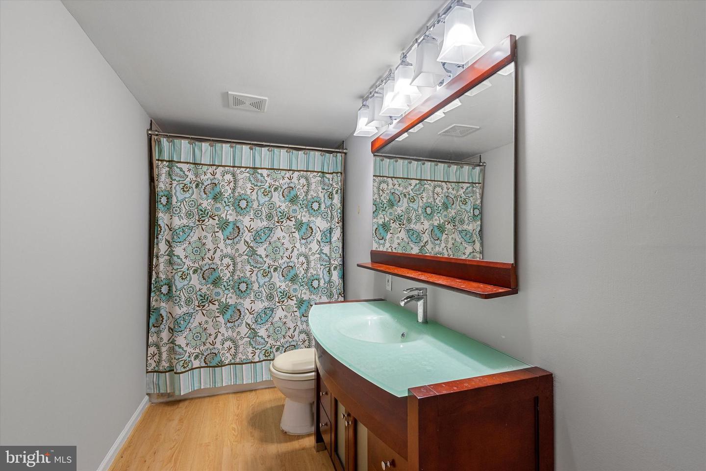 8217 BAYBERRY RIDGE RD, FAIRFAX STATION, Virginia 22039, 4 Bedrooms Bedrooms, ,3 BathroomsBathrooms,Residential,For sale,8217 BAYBERRY RIDGE RD,VAFX2233054 MLS # VAFX2233054