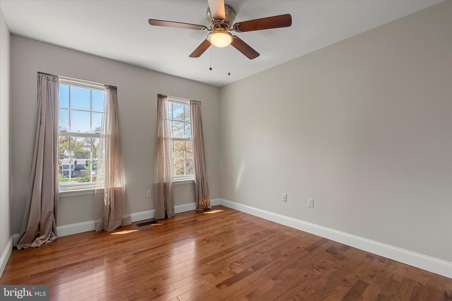 8217 BAYBERRY RIDGE RD, FAIRFAX STATION, Virginia 22039, 4 Bedrooms Bedrooms, ,3 BathroomsBathrooms,Residential,For sale,8217 BAYBERRY RIDGE RD,VAFX2233054 MLS # VAFX2233054
