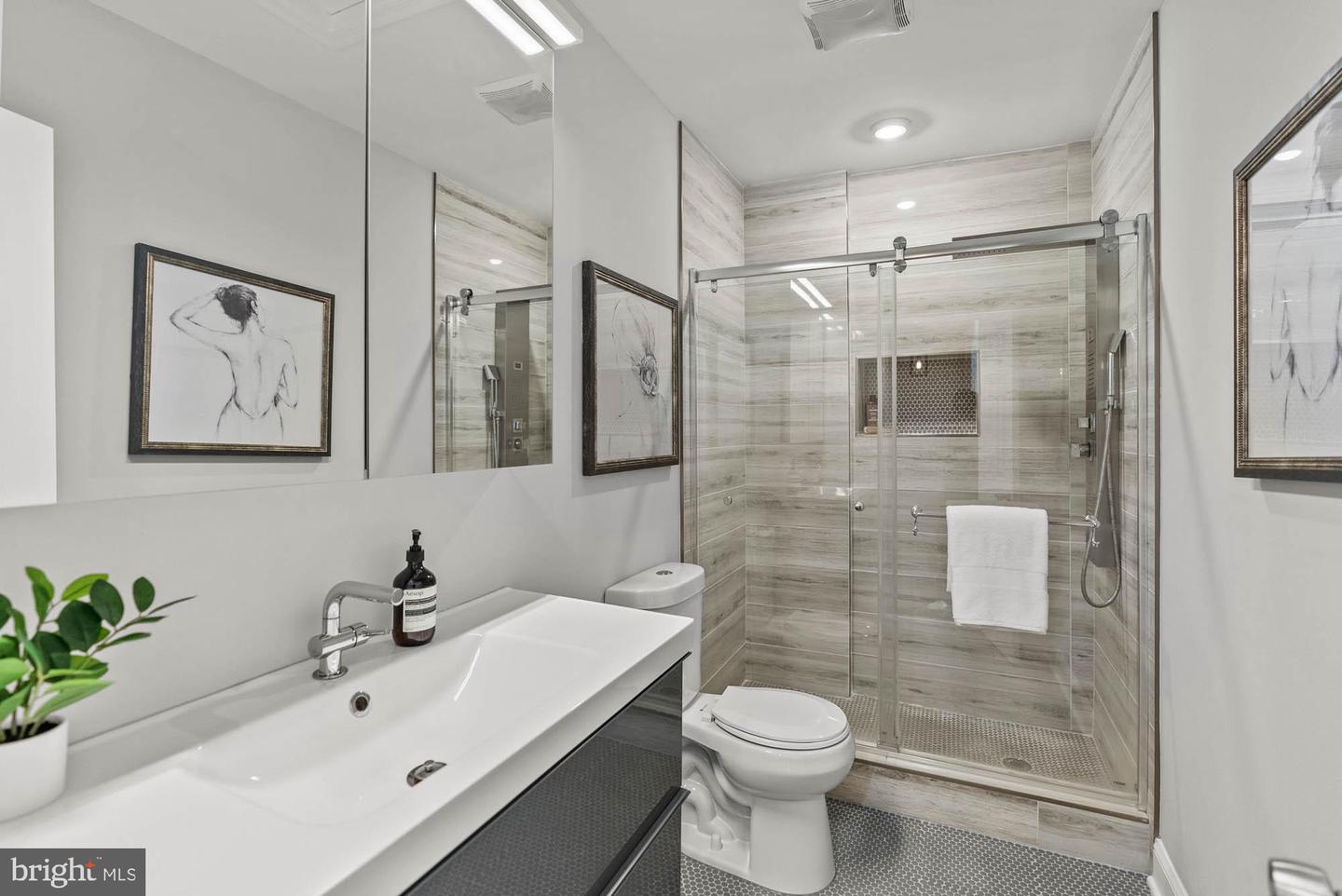 4623 4TH ST NW, WASHINGTON, District Of Columbia 20011, 4 Bedrooms Bedrooms, ,3 BathroomsBathrooms,Residential,For sale,4623 4TH ST NW,DCDC2194764 MLS # DCDC2194764