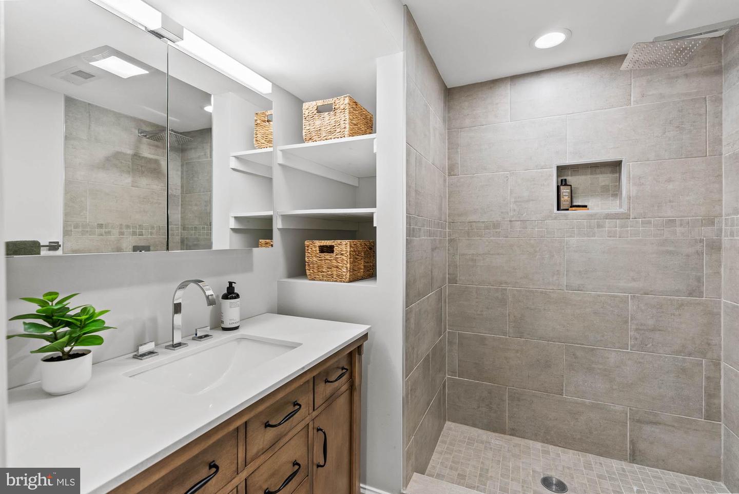 4623 4TH ST NW, WASHINGTON, District Of Columbia 20011, 4 Bedrooms Bedrooms, ,3 BathroomsBathrooms,Residential,For sale,4623 4TH ST NW,DCDC2194764 MLS # DCDC2194764