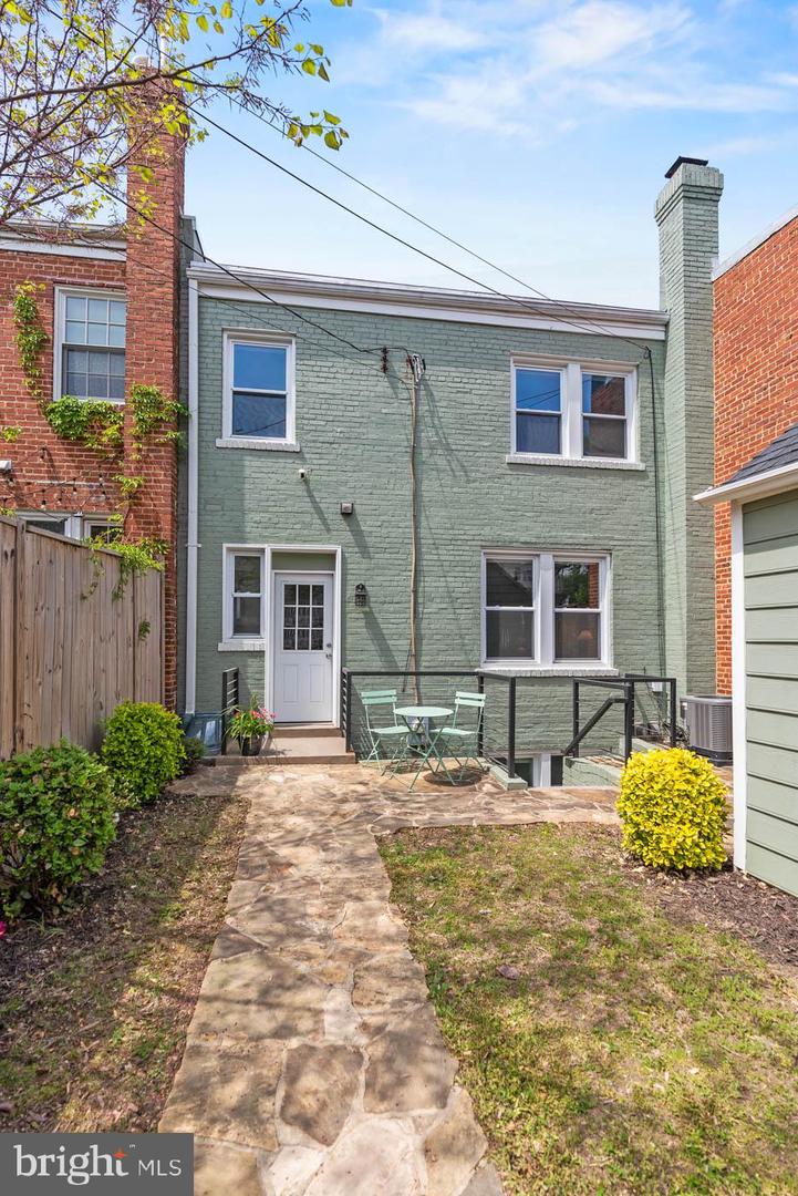 4623 4TH ST NW, WASHINGTON, District Of Columbia 20011, 4 Bedrooms Bedrooms, ,3 BathroomsBathrooms,Residential,For sale,4623 4TH ST NW,DCDC2194764 MLS # DCDC2194764