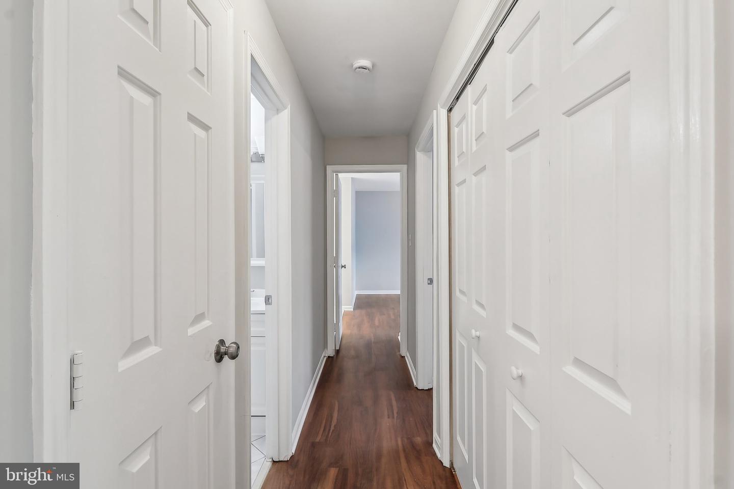 2816 LEE OAKS PL #102, FALLS CHURCH, Virginia 22046, 2 Bedrooms Bedrooms, 5 Rooms Rooms,2 BathroomsBathrooms,Residential,For sale,2816 LEE OAKS PL #102,VAFX2233310 MLS # VAFX2233310