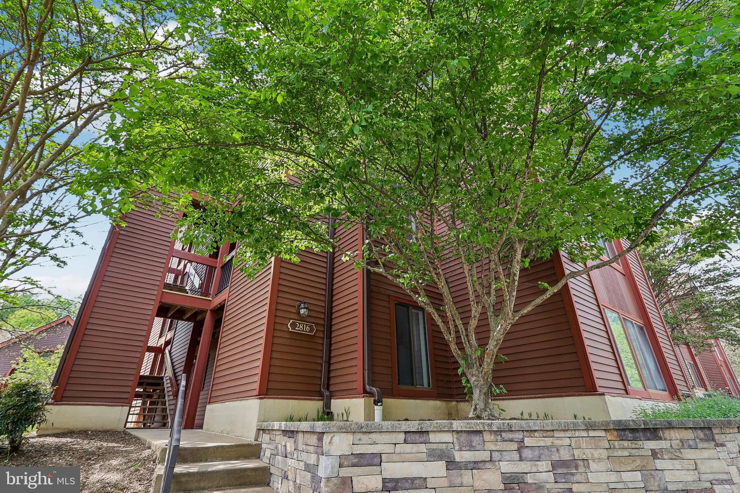 2816 LEE OAKS PL #102, FALLS CHURCH, Virginia 22046, 2 Bedrooms Bedrooms, 5 Rooms Rooms,2 BathroomsBathrooms,Residential,For sale,2816 LEE OAKS PL #102,VAFX2233310 MLS # VAFX2233310