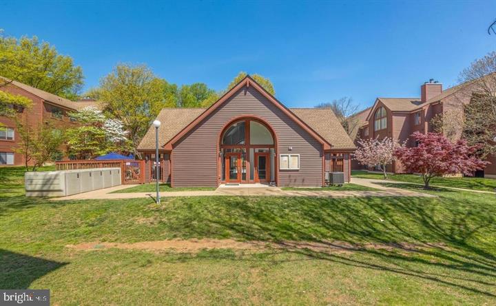 2816 LEE OAKS PL #102, FALLS CHURCH, Virginia 22046, 2 Bedrooms Bedrooms, 5 Rooms Rooms,2 BathroomsBathrooms,Residential,For sale,2816 LEE OAKS PL #102,VAFX2233310 MLS # VAFX2233310
