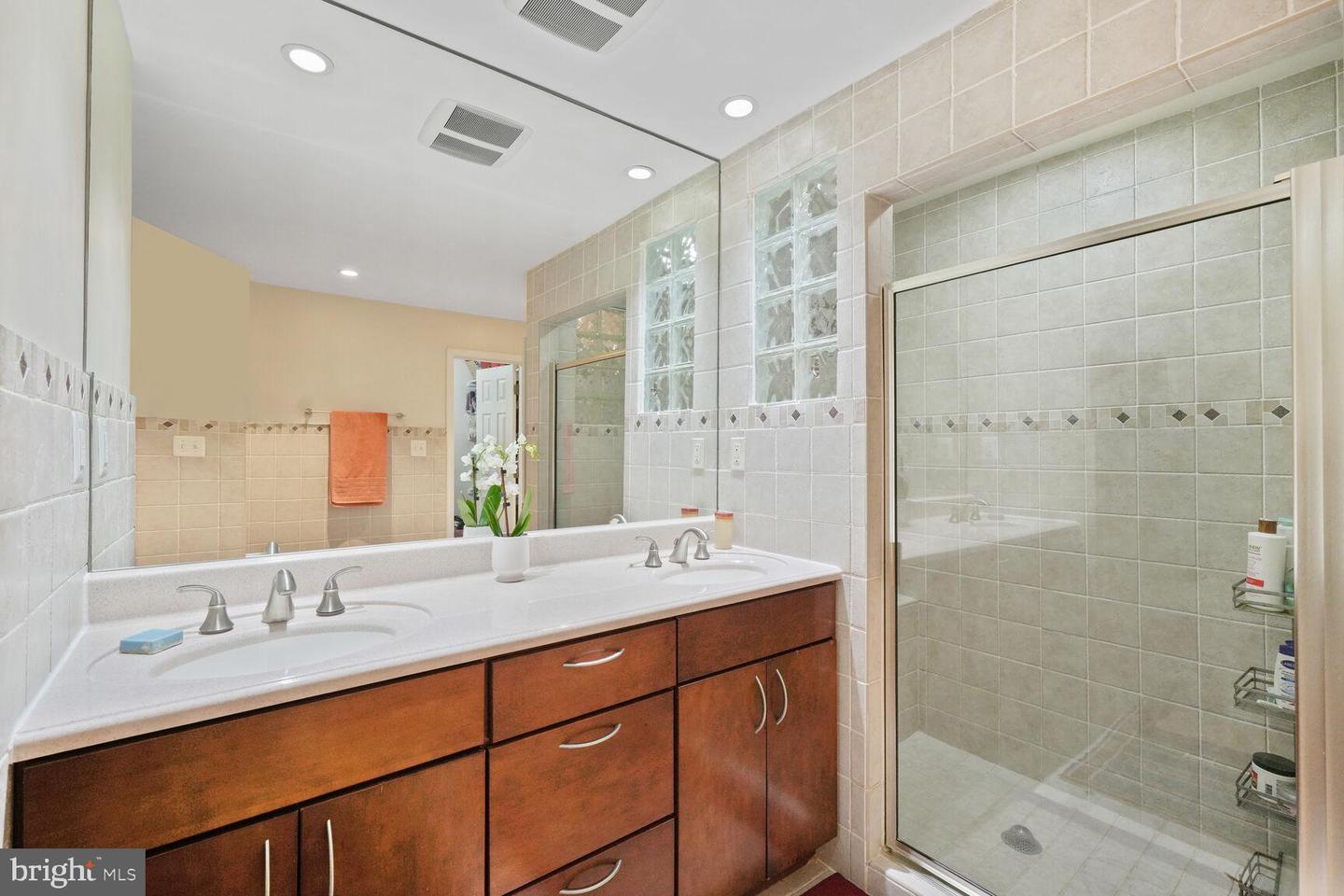 3305 CLEARWOOD CT, FALLS CHURCH, Virginia 22042, 4 Bedrooms Bedrooms, ,3 BathroomsBathrooms,Residential,For sale,3305 CLEARWOOD CT,VAFX2233518 MLS # VAFX2233518