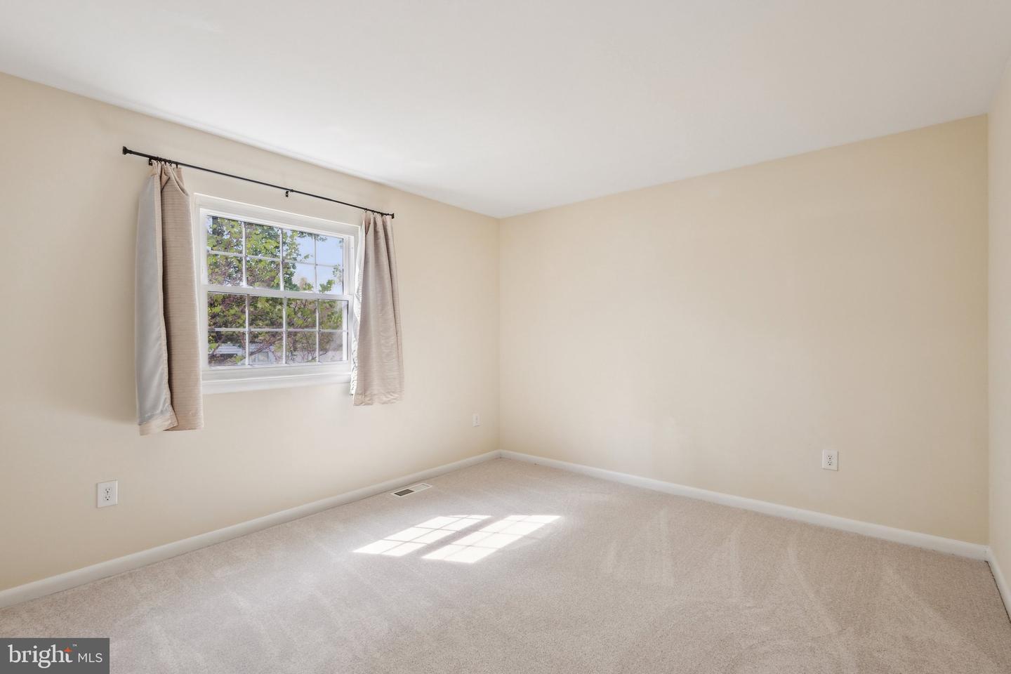 14324 SOUTHGATE CT, WOODBRIDGE, Virginia 22193, 3 Bedrooms Bedrooms, ,3 BathroomsBathrooms,Residential,For sale,14324 SOUTHGATE CT,VAPW2091836 MLS # VAPW2091836