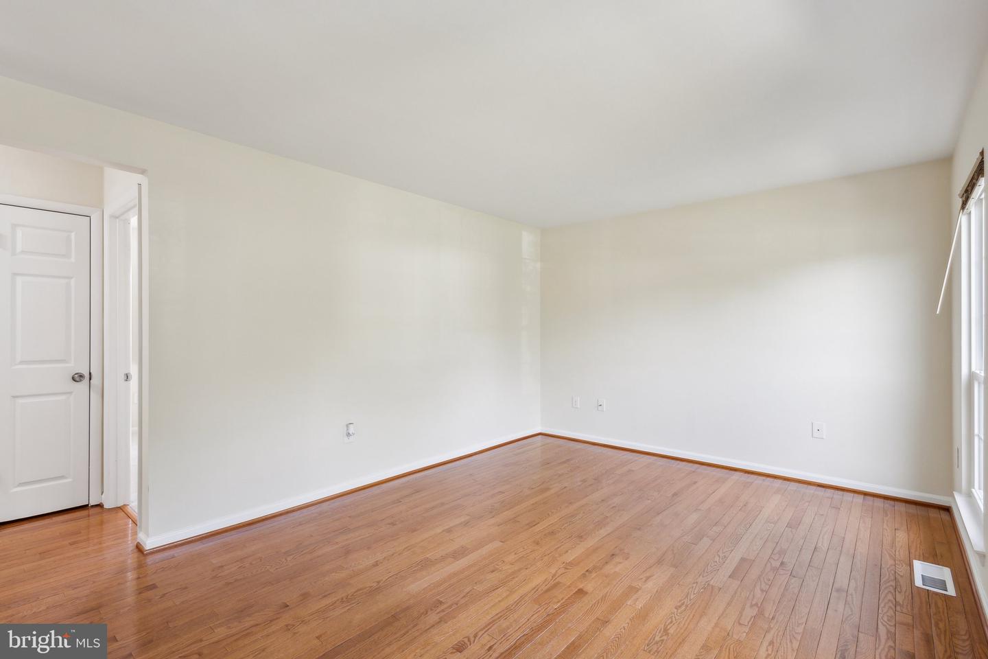 14324 SOUTHGATE CT, WOODBRIDGE, Virginia 22193, 3 Bedrooms Bedrooms, ,3 BathroomsBathrooms,Residential,For sale,14324 SOUTHGATE CT,VAPW2091836 MLS # VAPW2091836