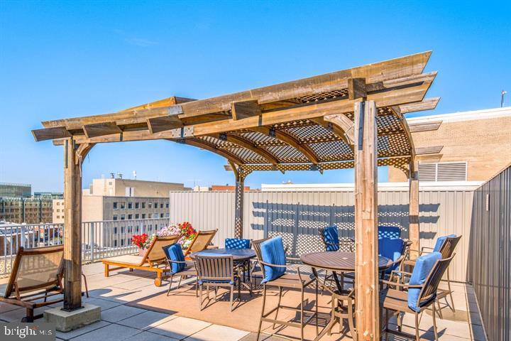 1711 NW MASSACHUSETTS AVE NW #502, WASHINGTON, District Of Columbia 20036, 1 Bedroom Bedrooms, ,1 BathroomBathrooms,Residential,For sale,1711 NW MASSACHUSETTS AVE NW #502,DCDC2195296 MLS # DCDC2195296