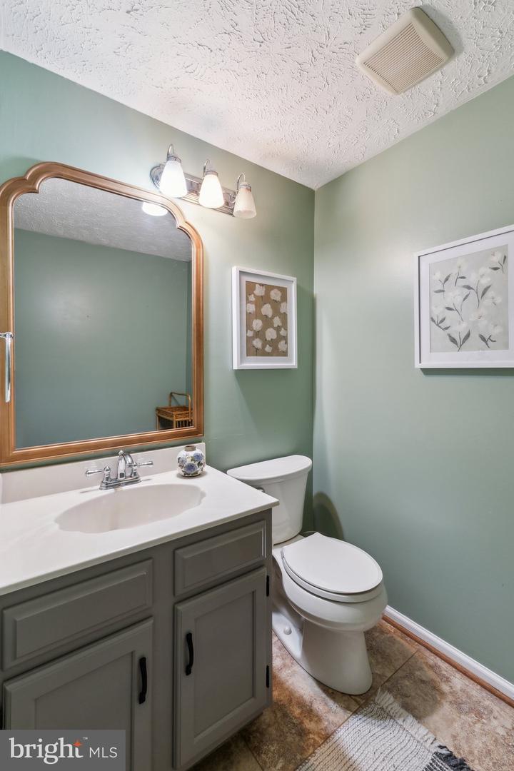15184 HOLLEYSIDE DR, DUMFRIES, Virginia 22025, 5 Bedrooms Bedrooms, ,2 BathroomsBathrooms,Residential,For sale,15184 HOLLEYSIDE DR,VAPW2091890 MLS # VAPW2091890