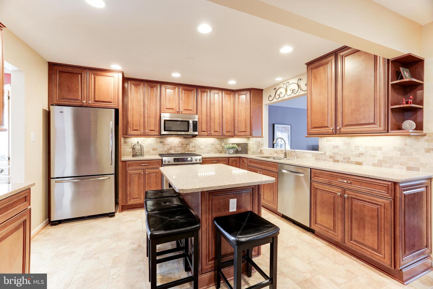 3113 KINROSS CIR, HERNDON, Virginia 20171, 6 Bedrooms Bedrooms, ,4 BathroomsBathrooms,Residential,For sale,3113 KINROSS CIR,VAFX2164344 MLS # VAFX2164344