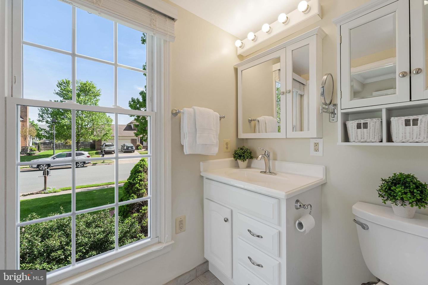 3113 KINROSS CIR, HERNDON, Virginia 20171, 6 Bedrooms Bedrooms, ,4 BathroomsBathrooms,Residential,For sale,3113 KINROSS CIR,VAFX2164344 MLS # VAFX2164344