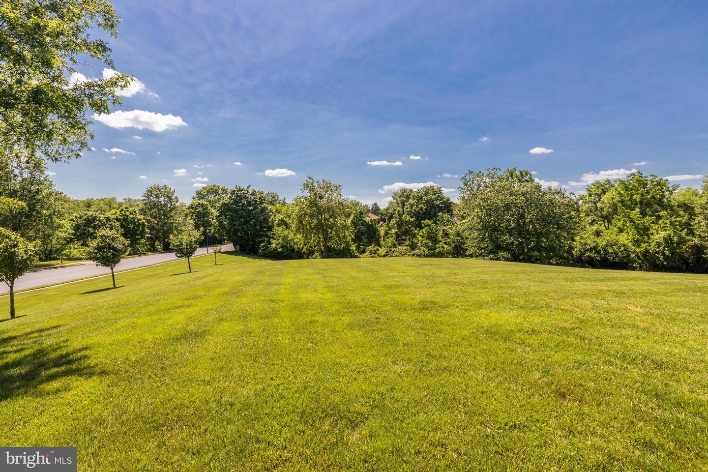 3113 KINROSS CIR, HERNDON, Virginia 20171, 6 Bedrooms Bedrooms, ,4 BathroomsBathrooms,Residential,For sale,3113 KINROSS CIR,VAFX2164344 MLS # VAFX2164344