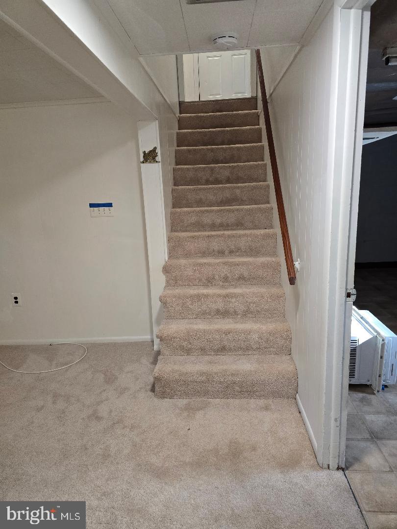 211 CATOCTIN CIR NE, LEESBURG, Virginia 20176, 3 Bedrooms Bedrooms, 11 Rooms Rooms,2 BathroomsBathrooms,Residential,For sale,211 CATOCTIN CIR NE,VALO2083326 MLS # VALO2083326