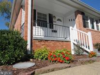 211 CATOCTIN CIR NE, LEESBURG, Virginia 20176, 3 Bedrooms Bedrooms, 11 Rooms Rooms,2 BathroomsBathrooms,Residential,For sale,211 CATOCTIN CIR NE,VALO2083326 MLS # VALO2083326