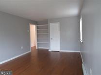 211 CATOCTIN CIR NE, LEESBURG, Virginia 20176, 3 Bedrooms Bedrooms, 11 Rooms Rooms,2 BathroomsBathrooms,Residential,For sale,211 CATOCTIN CIR NE,VALO2083326 MLS # VALO2083326