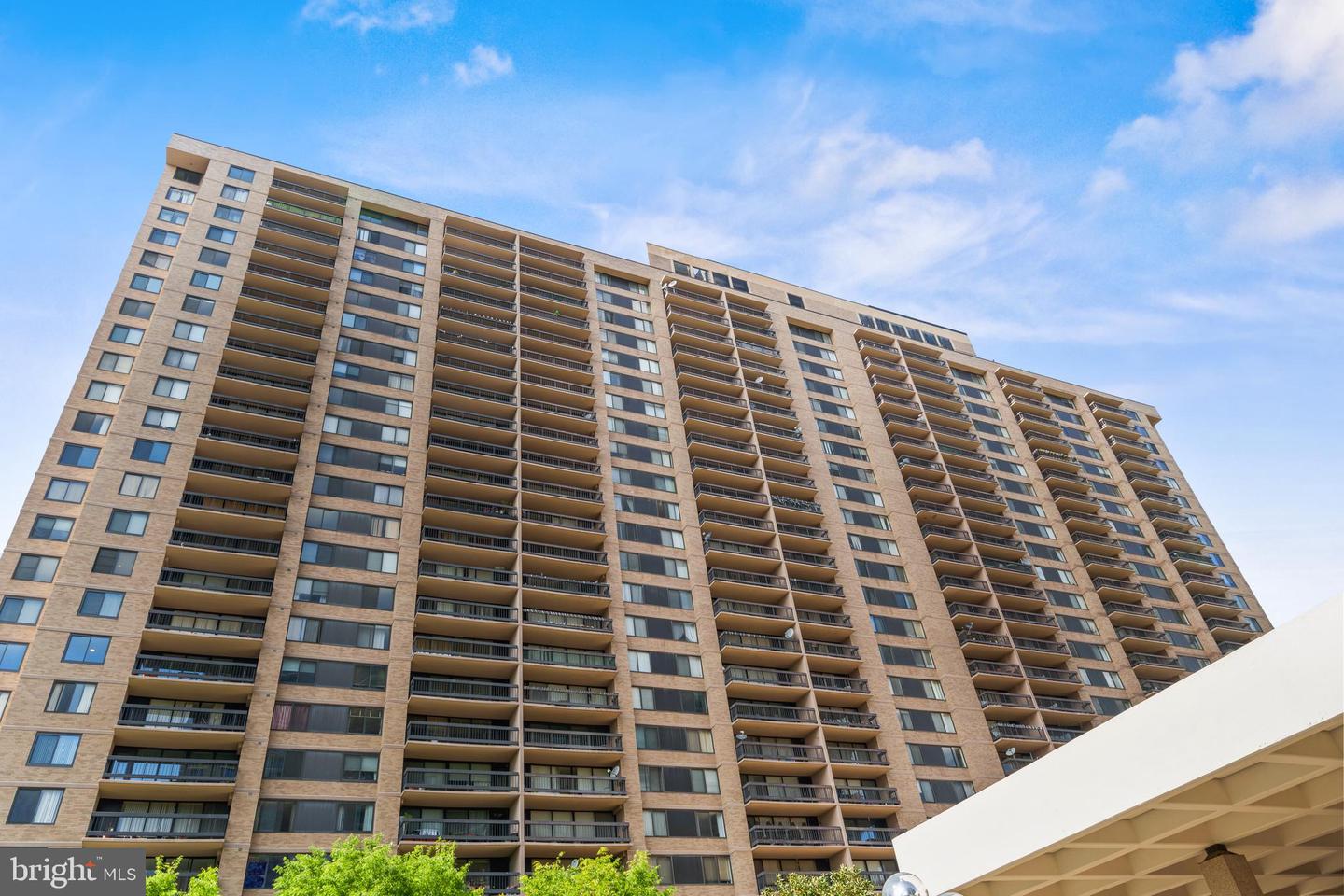 3701 S GEORGE MASON DR #1005N, FALLS CHURCH, Virginia 22041, 3 Bedrooms Bedrooms, ,2 BathroomsBathrooms,Residential,For sale,3701 S GEORGE MASON DR #1005N,VAFX2212076 MLS # VAFX2212076