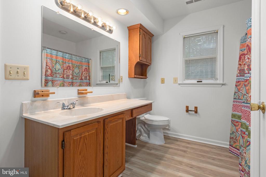 9100 PRITCHETT RD, SPOTSYLVANIA, Virginia 22551, 5 Bedrooms Bedrooms, ,4 BathroomsBathrooms,Residential,9100 PRITCHETT RD,VASP2032154 MLS # VASP2032154