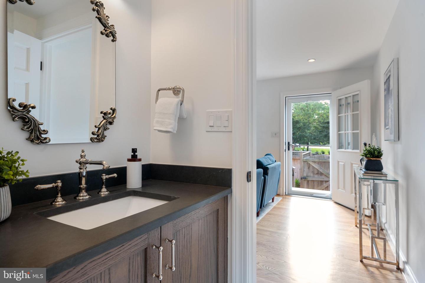 915 S SAINT ASAPH ST, ALEXANDRIA, Virginia 22314, 3 Bedrooms Bedrooms, ,3 BathroomsBathrooms,Residential,For sale,915 S SAINT ASAPH ST,VAAX2040590 MLS # VAAX2040590