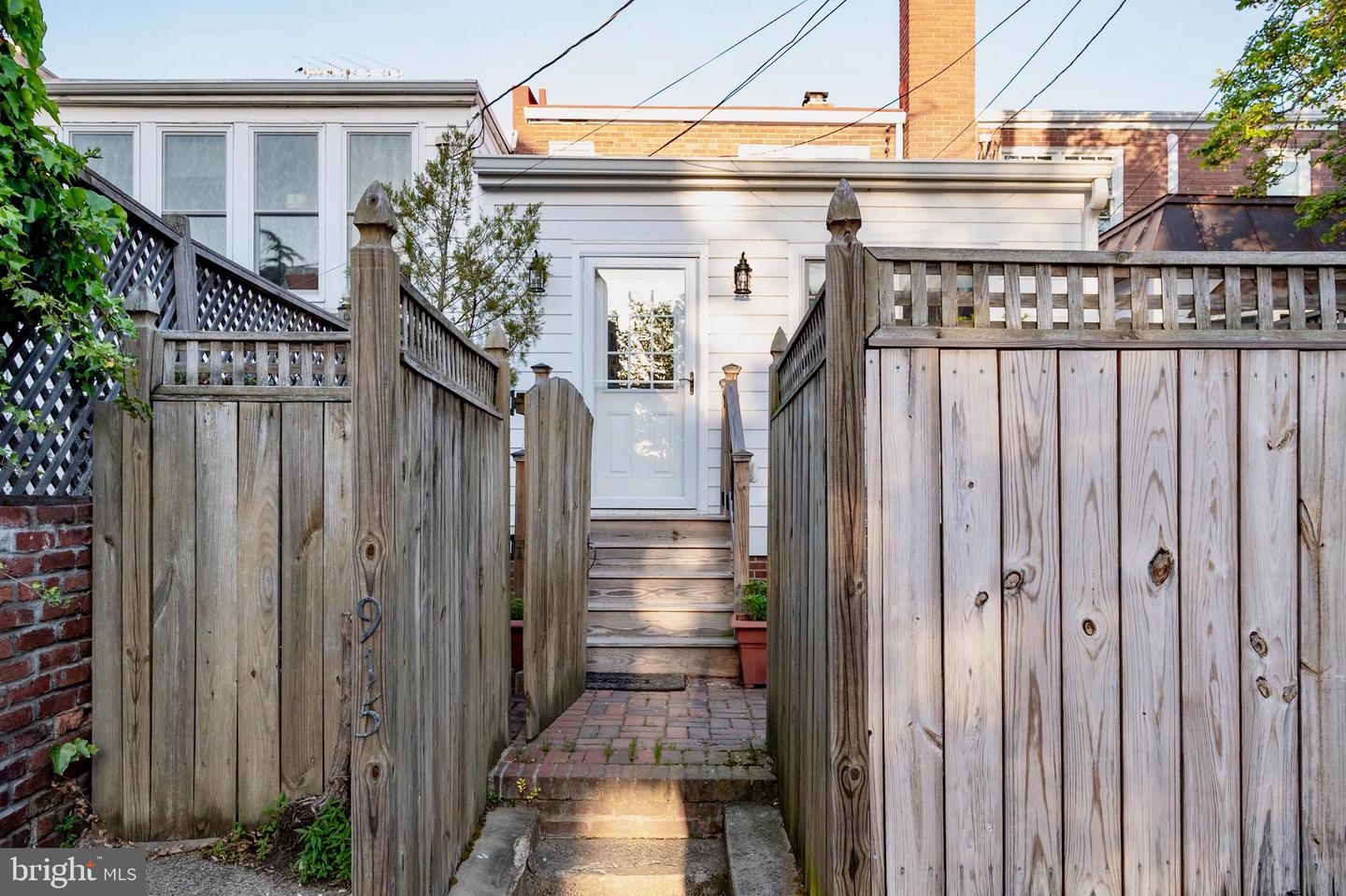 915 S SAINT ASAPH ST, ALEXANDRIA, Virginia 22314, 3 Bedrooms Bedrooms, ,3 BathroomsBathrooms,Residential,For sale,915 S SAINT ASAPH ST,VAAX2040590 MLS # VAAX2040590