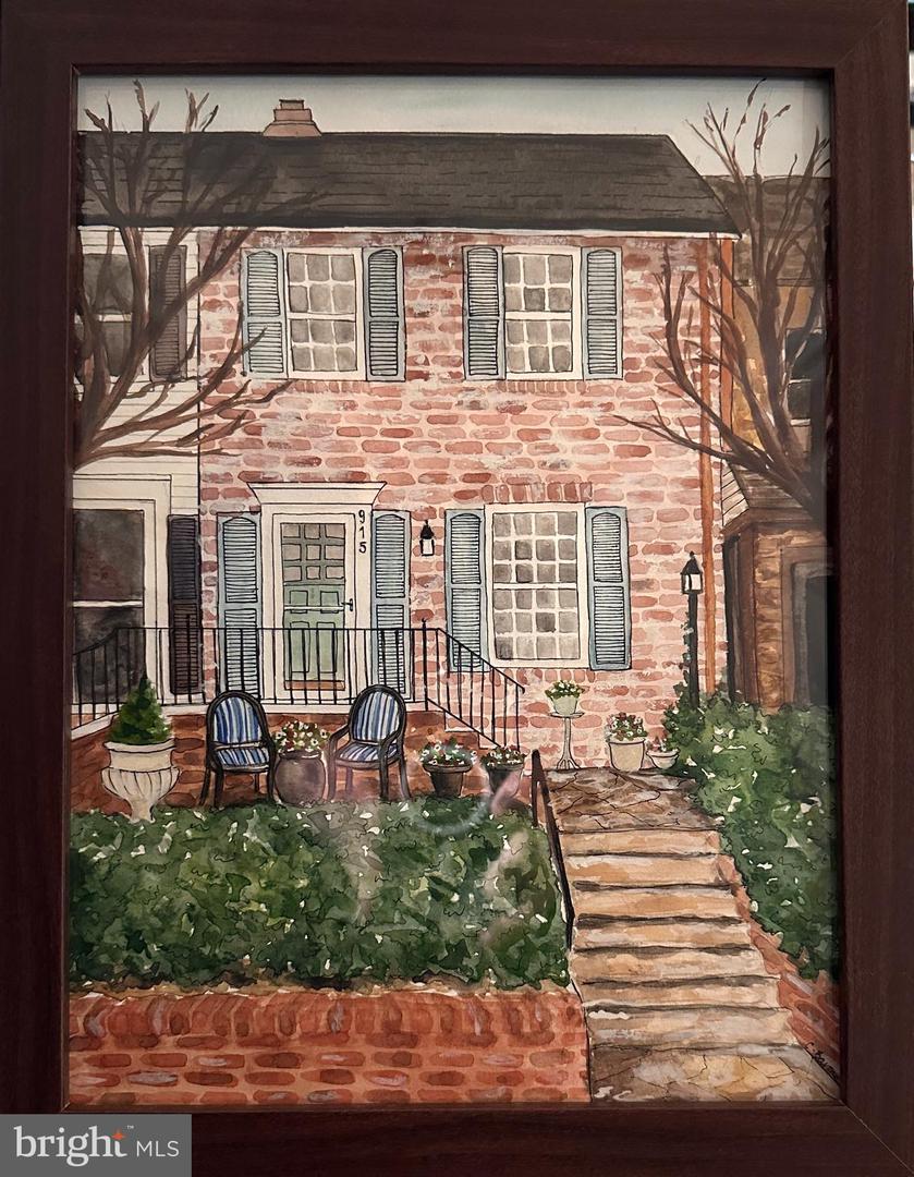915 S SAINT ASAPH ST, ALEXANDRIA, Virginia 22314, 3 Bedrooms Bedrooms, ,3 BathroomsBathrooms,Residential,For sale,915 S SAINT ASAPH ST,VAAX2040590 MLS # VAAX2040590