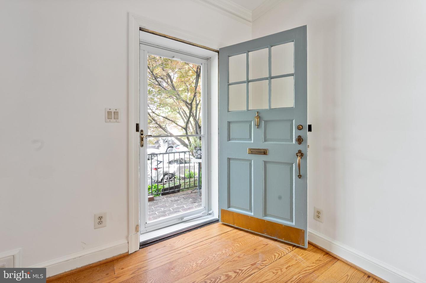 915 S SAINT ASAPH ST, ALEXANDRIA, Virginia 22314, 3 Bedrooms Bedrooms, ,3 BathroomsBathrooms,Residential,For sale,915 S SAINT ASAPH ST,VAAX2040590 MLS # VAAX2040590