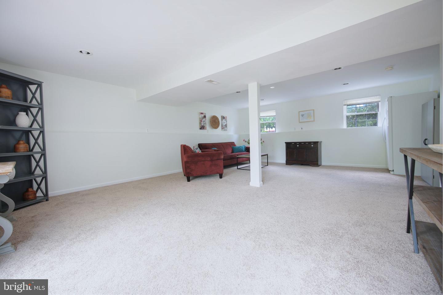 6406 HOLYOKE DR, ANNANDALE, Virginia 22003, 4 Bedrooms Bedrooms, ,2 BathroomsBathrooms,Residential,For sale,6406 HOLYOKE DR,VAFX2220394 MLS # VAFX2220394