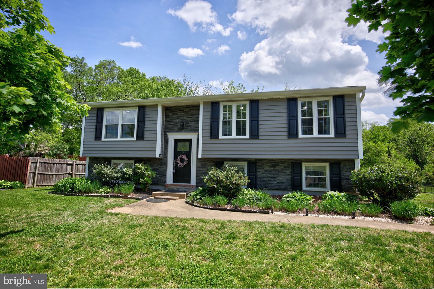 6406 HOLYOKE DR, ANNANDALE, Virginia 22003, 4 Bedrooms Bedrooms, ,2 BathroomsBathrooms,Residential,For sale,6406 HOLYOKE DR,VAFX2220394 MLS # VAFX2220394