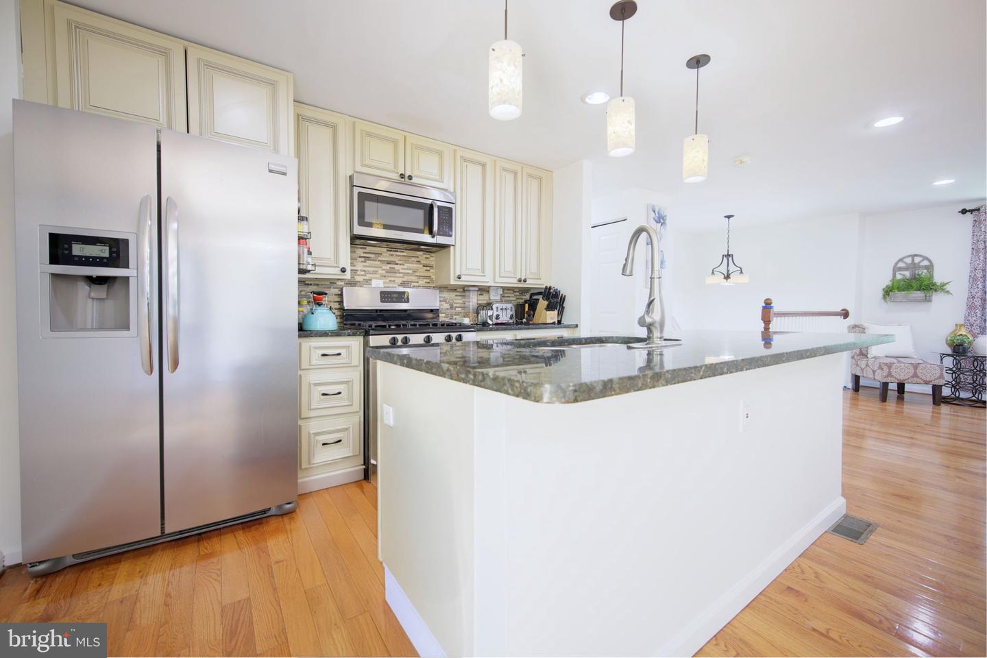 6406 HOLYOKE DR, ANNANDALE, Virginia 22003, 4 Bedrooms Bedrooms, ,2 BathroomsBathrooms,Residential,For sale,6406 HOLYOKE DR,VAFX2220394 MLS # VAFX2220394