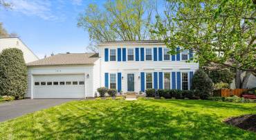13418 POINT PLEASANT DR, CHANTILLY, Virginia 20151, 4 Bedrooms Bedrooms, ,2 BathroomsBathrooms,Residential,For sale,13418 POINT PLEASANT DR,VAFX2220460 MLS # VAFX2220460
