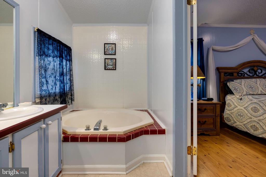 400 N FORK RIVER RD, SHENANDOAH, Virginia 22849, 3 Bedrooms Bedrooms, ,3 BathroomsBathrooms,Residential,400 N FORK RIVER RD,VAPA2004856 MLS # VAPA2004856