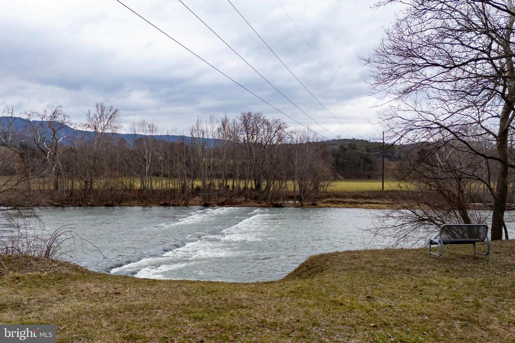 400 N FORK RIVER RD, SHENANDOAH, Virginia 22849, 3 Bedrooms Bedrooms, ,3 BathroomsBathrooms,Residential,400 N FORK RIVER RD,VAPA2004856 MLS # VAPA2004856