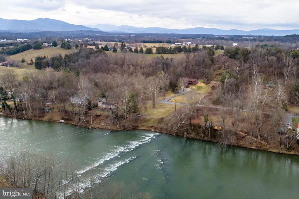 400 N FORK RIVER RD, SHENANDOAH, Virginia 22849, 3 Bedrooms Bedrooms, ,3 BathroomsBathrooms,Residential,400 N FORK RIVER RD,VAPA2004856 MLS # VAPA2004856