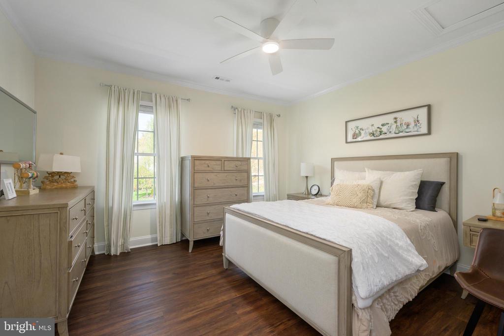 11905 OLD ELM CT, SPOTSYLVANIA, Virginia 22551, 5 Bedrooms Bedrooms, ,5 BathroomsBathrooms,Residential,11905 OLD ELM CT,VASP2032532 MLS # VASP2032532