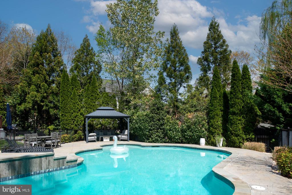 11905 OLD ELM CT, SPOTSYLVANIA, Virginia 22551, 5 Bedrooms Bedrooms, ,5 BathroomsBathrooms,Residential,11905 OLD ELM CT,VASP2032532 MLS # VASP2032532