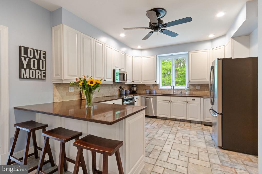 10108 ROCKINGHORSE LN, SPOTSYLVANIA, Virginia 22553, 4 Bedrooms Bedrooms, ,4 BathroomsBathrooms,Residential,10108 ROCKINGHORSE LN,VASP2032632 MLS # VASP2032632