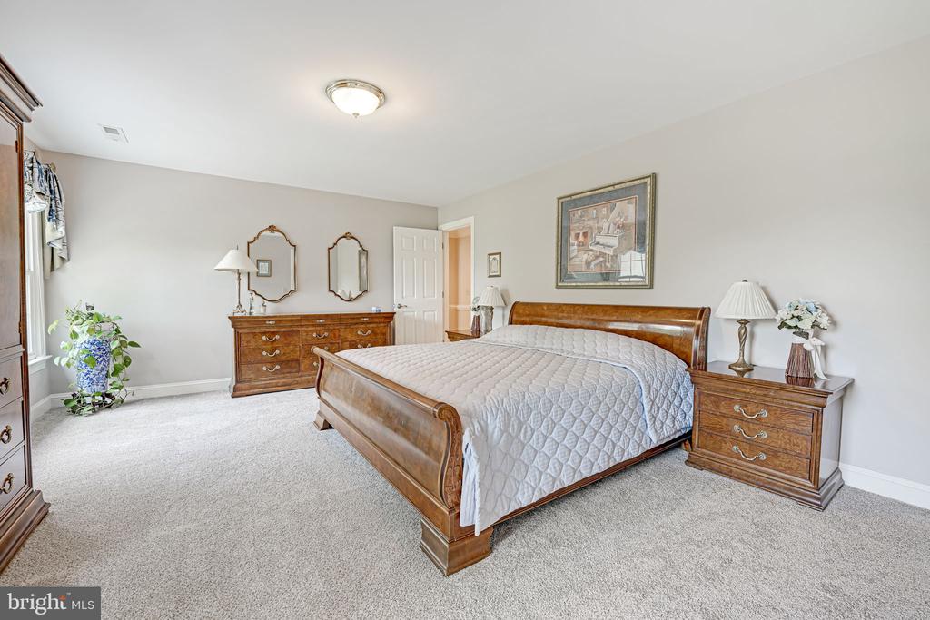 11609 LONGSTREET DR, SPOTSYLVANIA, Virginia 22551, 4 Bedrooms Bedrooms, ,4 BathroomsBathrooms,Residential,11609 LONGSTREET DR,VASP2032746 MLS # VASP2032746
