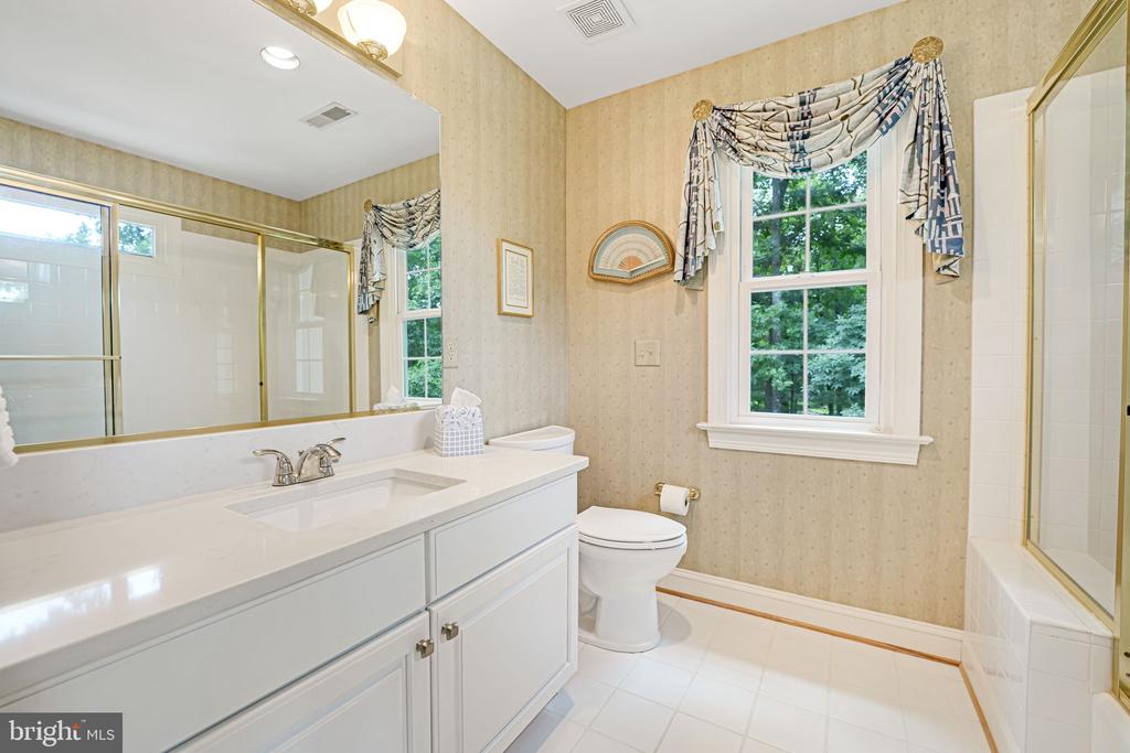 11609 LONGSTREET DR, SPOTSYLVANIA, Virginia 22551, 4 Bedrooms Bedrooms, ,4 BathroomsBathrooms,Residential,11609 LONGSTREET DR,VASP2032746 MLS # VASP2032746